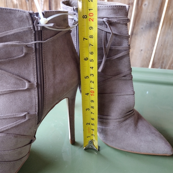 Shoe dazzle Heels tan - Picture 5 of 6